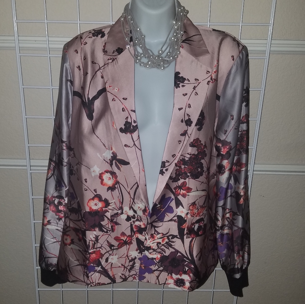 NWT! Floral Soft Pink Satin-look Jogger Blazer
